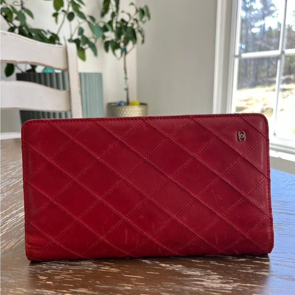 CHANEL compact wallet